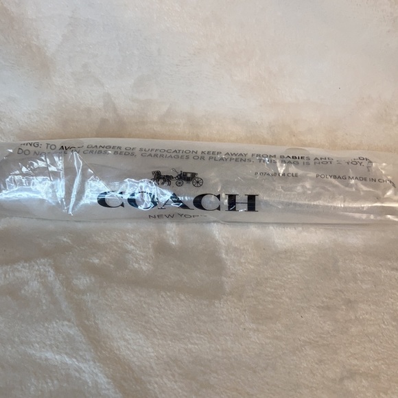 Coach Trigger Snap Bag Charm In Signature Canvas With Heart Charm NWT - Picture 9 of 9